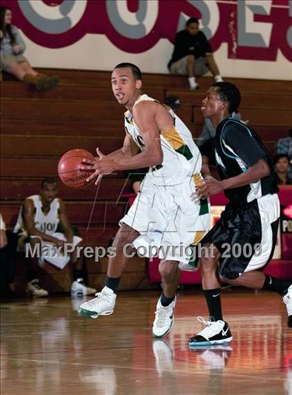 Thumbnail 3 in Canyon Springs vs Cajon (Rose City Round Ball Classic) photogallery.