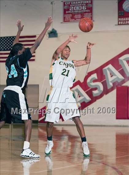 Thumbnail 2 in Canyon Springs vs Cajon (Rose City Round Ball Classic) photogallery.