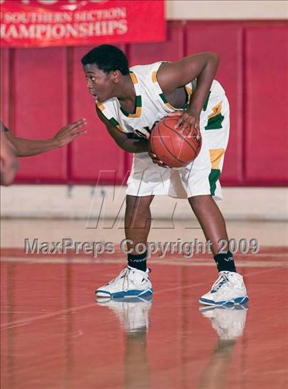 Thumbnail 2 in Canyon Springs vs Cajon (Rose City Round Ball Classic) photogallery.