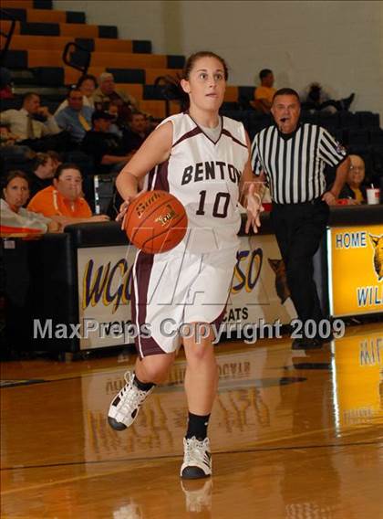 Thumbnail 2 in Benton vs. Herrin photogallery.