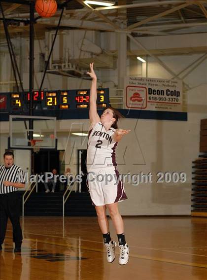 Thumbnail 2 in Benton vs. Herrin photogallery.