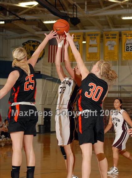 Thumbnail 2 in Benton vs. Herrin photogallery.