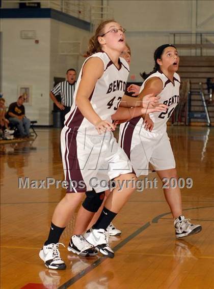 Thumbnail 3 in Benton vs. Herrin photogallery.