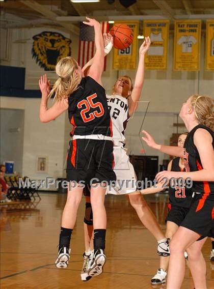 Thumbnail 3 in Benton vs. Herrin photogallery.