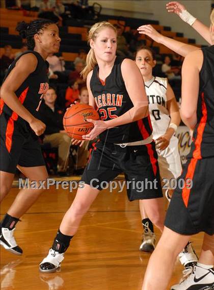 Thumbnail 3 in Benton vs. Herrin photogallery.