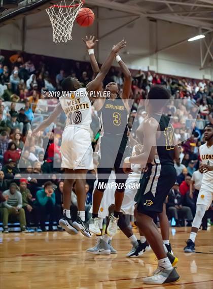 Thumbnail 1 in West Charlotte vs. R.J. Reynolds (NCHSAA Western Regional Final) photogallery.