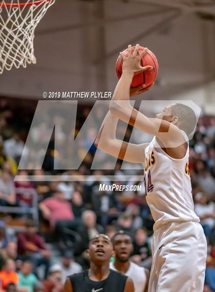 Thumbnail 2 in West Charlotte vs. R.J. Reynolds (NCHSAA Western Regional Final) photogallery.
