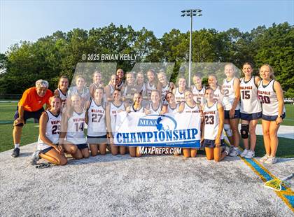 Thumbnail 2 in Walpole vs Reading Memorial (MIAA Division 2 Final) photogallery.