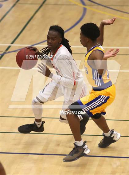 Thumbnail 2 in Grant vs. McClymonds photogallery.