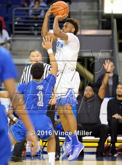 Thumbnail 1 in Federal Way vs Curtis (4A SPSL Tournament) photogallery.