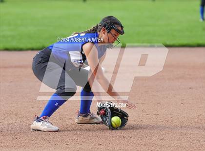 Thumbnail 1 in Honeoye @ Caledonia-Mumford (NYSPHSAA Section V Class C2 Quarterfinal) photogallery.