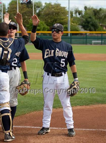 Thumbnail 3 in St. Mary's vs. Elk Grove (CIF SJS D1 Final - Game 2) photogallery.