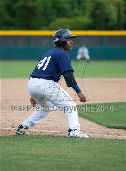 Thumbnail 3 in St. Mary's vs. Elk Grove (CIF SJS D1 Final - Game 2) photogallery.