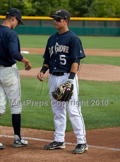 Thumbnail 1 in St. Mary's vs. Elk Grove (CIF SJS D1 Final - Game 2) photogallery.