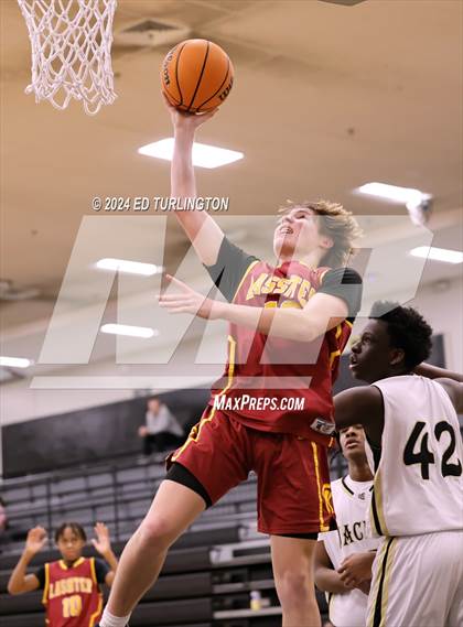 Thumbnail 2 in Lassiter @ Sprayberry photogallery.