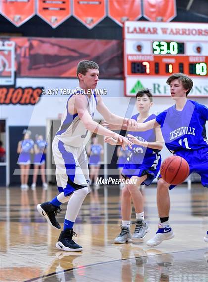 Thumbnail 2 in Paris vs Jessieville (AAA 3A 2nd Round Conference Playoff) photogallery.