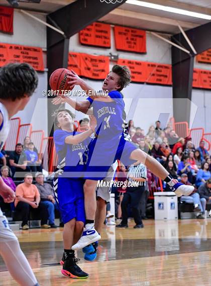 Thumbnail 1 in Paris vs Jessieville (AAA 3A 2nd Round Conference Playoff) photogallery.