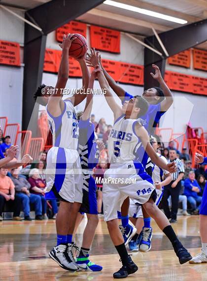 Thumbnail 2 in Paris vs Jessieville (AAA 3A 2nd Round Conference Playoff) photogallery.