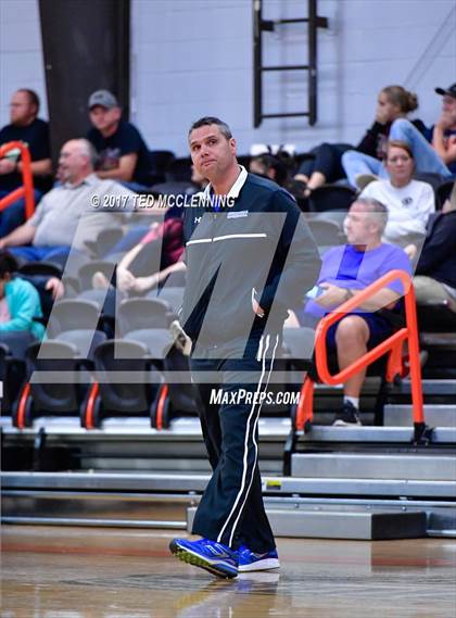 Thumbnail 2 in Paris vs Jessieville (AAA 3A 2nd Round Conference Playoff) photogallery.