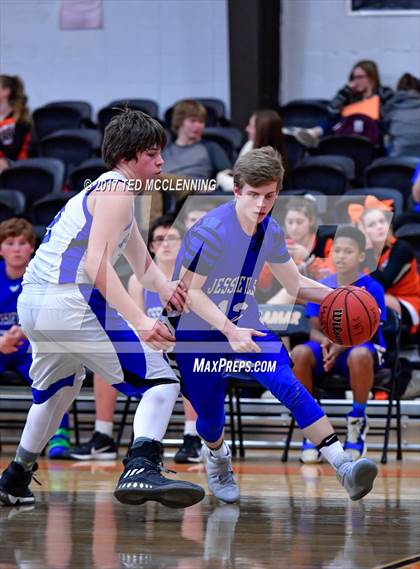 Thumbnail 2 in Paris vs Jessieville (AAA 3A 2nd Round Conference Playoff) photogallery.
