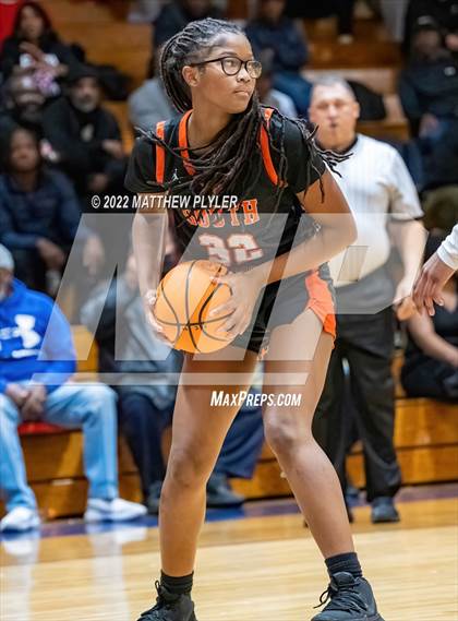 Thumbnail 2 in E.E. Smith vs. South View (Cumberland County Holiday Classic) photogallery.
