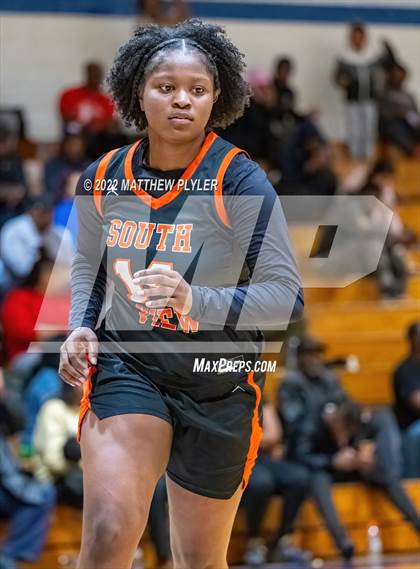 Thumbnail 2 in E.E. Smith vs. South View (Cumberland County Holiday Classic) photogallery.