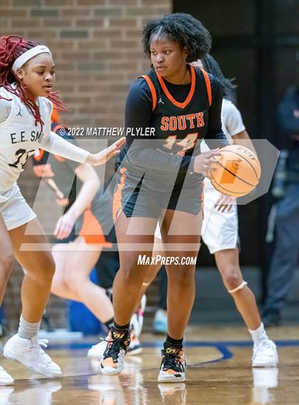 Thumbnail 2 in E.E. Smith vs. South View (Cumberland County Holiday Classic) photogallery.