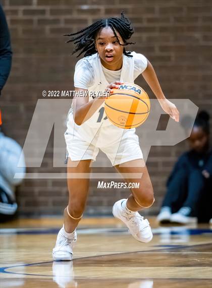 Thumbnail 1 in E.E. Smith vs. South View (Cumberland County Holiday Classic) photogallery.