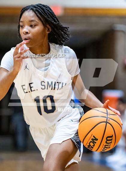 Thumbnail 2 in E.E. Smith vs. South View (Cumberland County Holiday Classic) photogallery.
