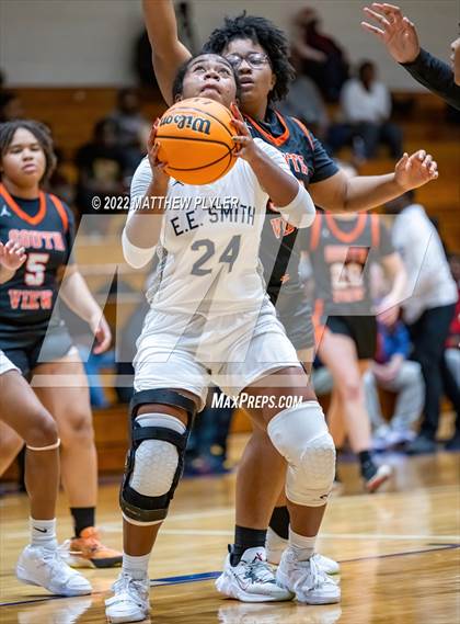 Thumbnail 1 in E.E. Smith vs. South View (Cumberland County Holiday Classic) photogallery.