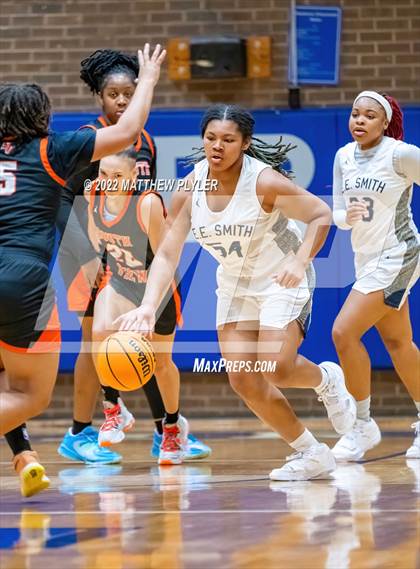 Thumbnail 3 in E.E. Smith vs. South View (Cumberland County Holiday Classic) photogallery.