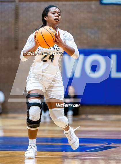 Thumbnail 1 in E.E. Smith vs. South View (Cumberland County Holiday Classic) photogallery.