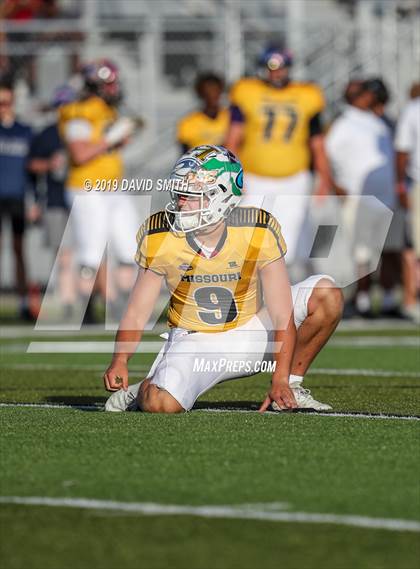 Thumbnail 2 in Kansas vs. Missouri All-Star Game photogallery.