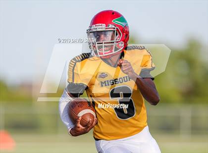 Thumbnail 1 in Kansas vs. Missouri All-Star Game photogallery.