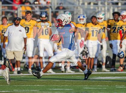 Thumbnail 2 in Kansas vs. Missouri All-Star Game photogallery.