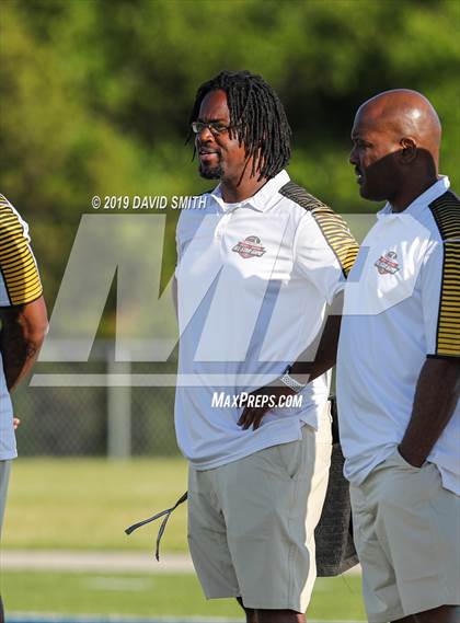 Thumbnail 2 in Kansas vs. Missouri All-Star Game photogallery.