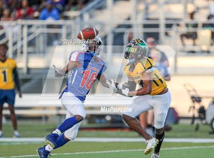 Thumbnail 3 in Kansas vs. Missouri All-Star Game photogallery.