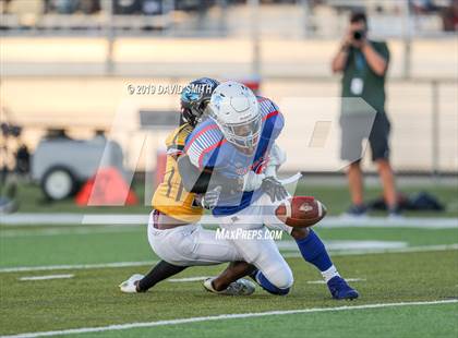 Thumbnail 3 in Kansas vs. Missouri All-Star Game photogallery.