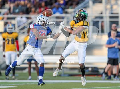 Thumbnail 2 in Kansas vs. Missouri All-Star Game photogallery.