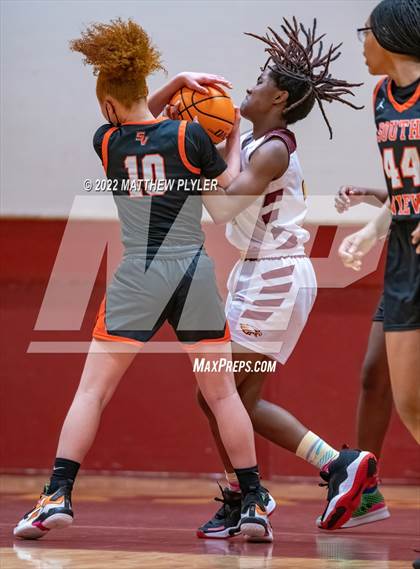 Thumbnail 3 in South View @ Douglas Byrd photogallery.