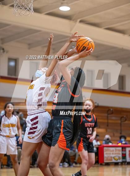 Thumbnail 1 in South View @ Douglas Byrd photogallery.
