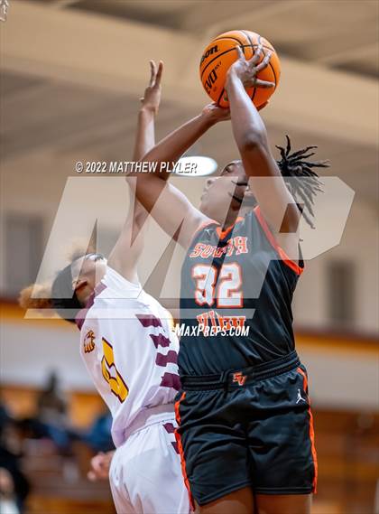 Thumbnail 1 in South View @ Douglas Byrd photogallery.
