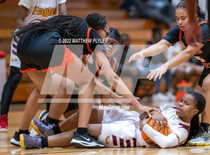 Thumbnail 2 in South View @ Douglas Byrd photogallery.