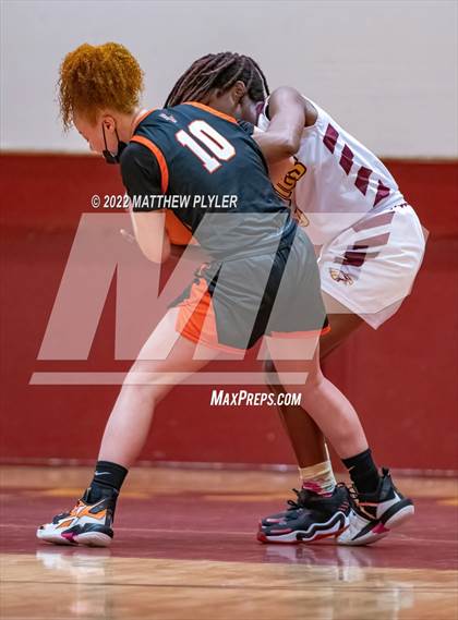 Thumbnail 1 in South View @ Douglas Byrd photogallery.