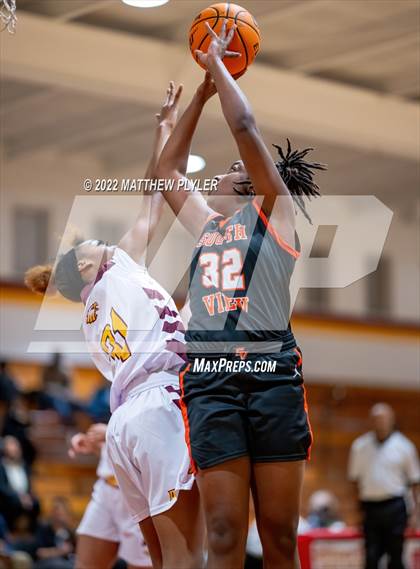 Thumbnail 2 in South View @ Douglas Byrd photogallery.