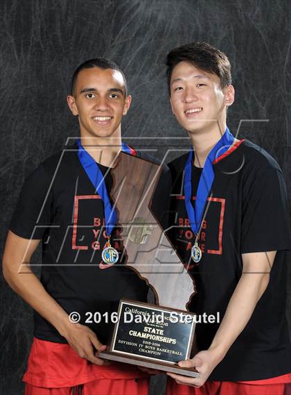 Thumbnail 2 in Harvard-Westlake (CIF State D4 Award Photos) photogallery.