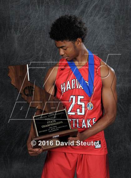 Thumbnail 2 in Harvard-Westlake (CIF State D4 Award Photos) photogallery.