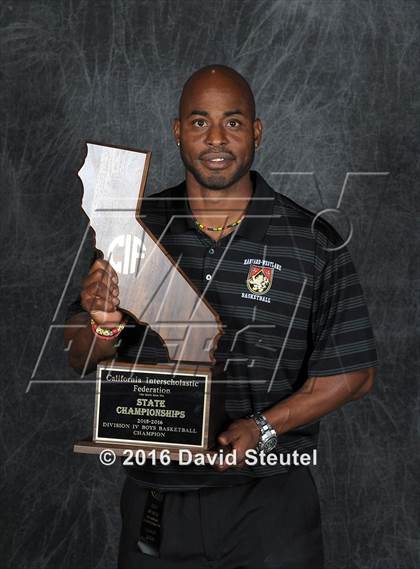 Thumbnail 2 in Harvard-Westlake (CIF State D4 Award Photos) photogallery.