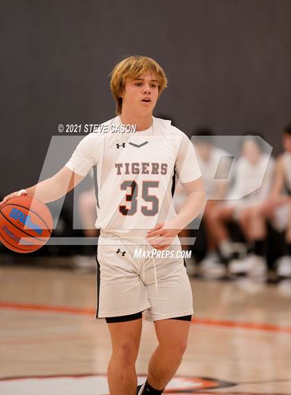 Thumbnail 3 in Roseville vs Union Mine (Tiger Classic) photogallery.