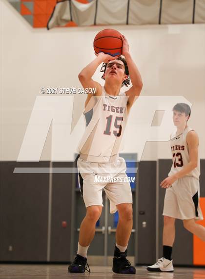 Thumbnail 3 in Roseville vs Union Mine (Tiger Classic) photogallery.